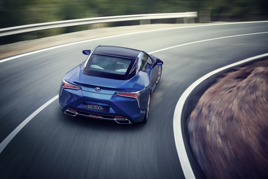  Lexus LC500h 2016 года  (EU) (фото 5 из 79)